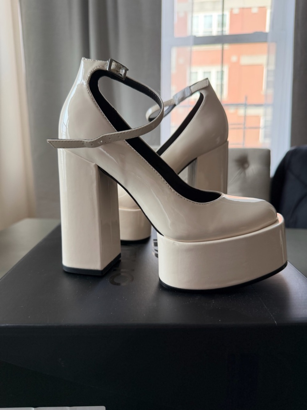 New! D’amelio “Rayva” Platforms Size 5